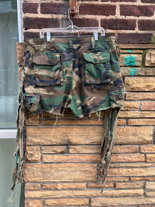Custom Camo Fringe Shorts w. Drawstring | Size L - The Vault by Sacha