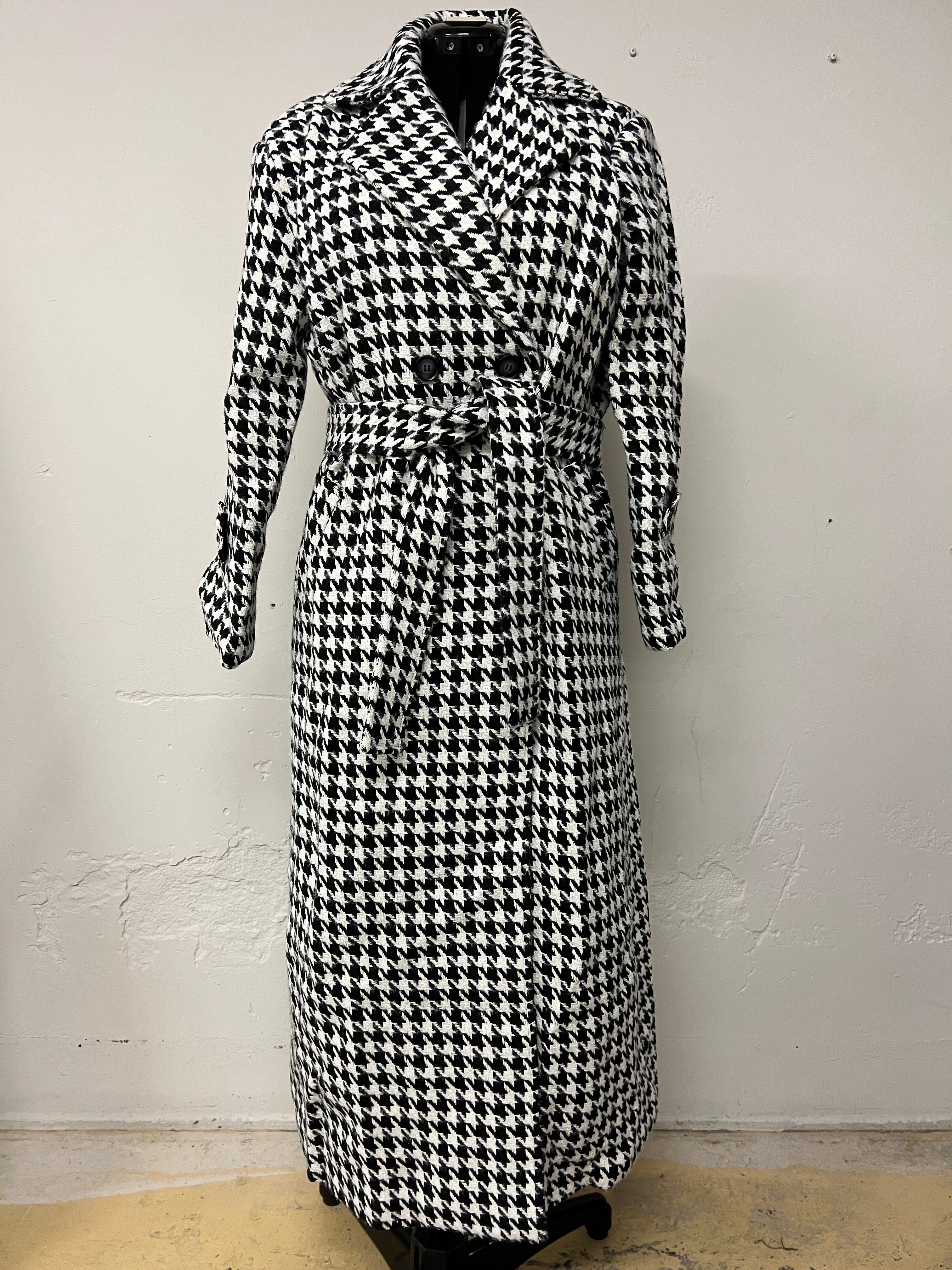 Houndstooth Trench