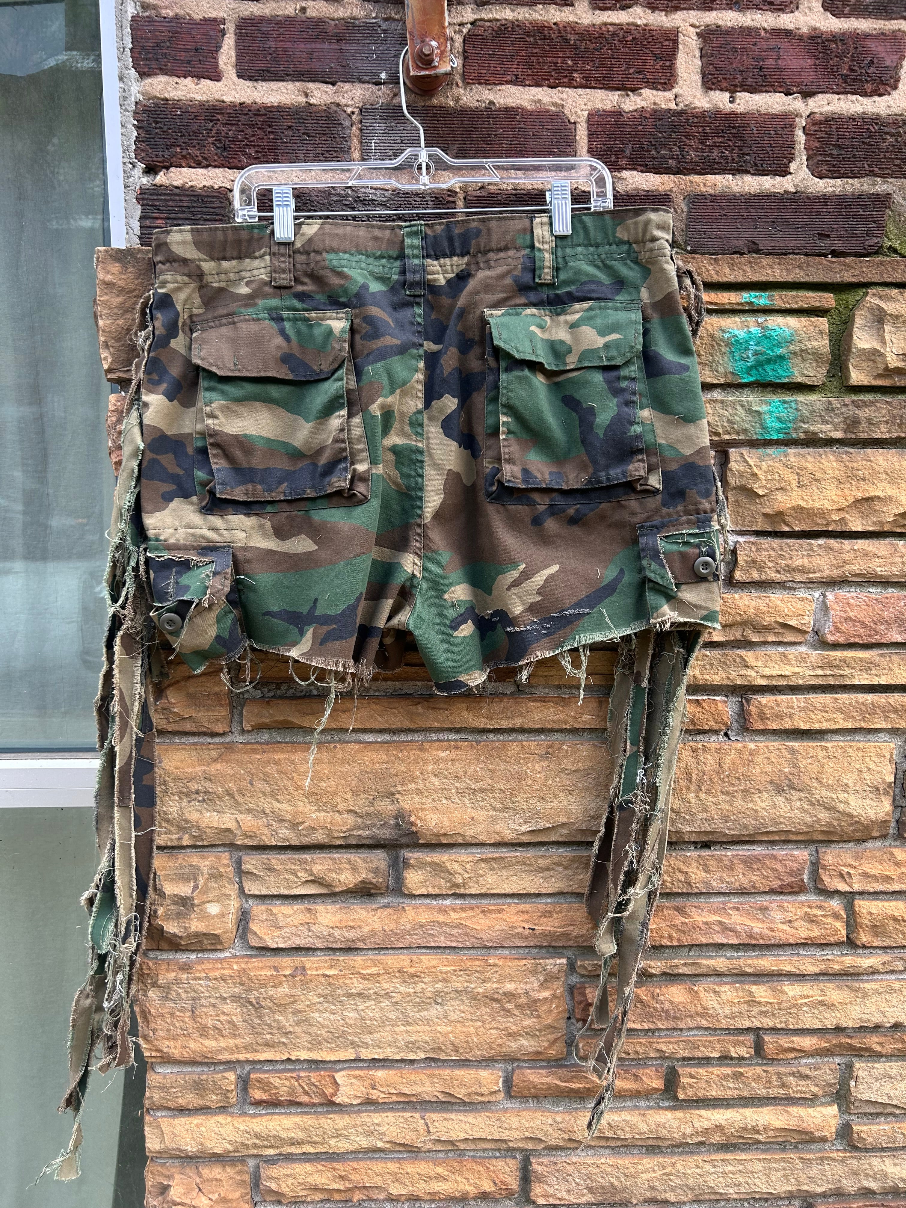 Custom Camo Fringe Shorts w. Drawstring | Size L - The Vault by Sacha