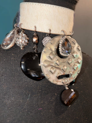 Future looking Bright choker