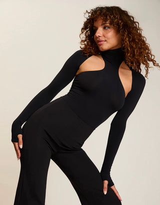 Body shoulder shrug with thumb holes