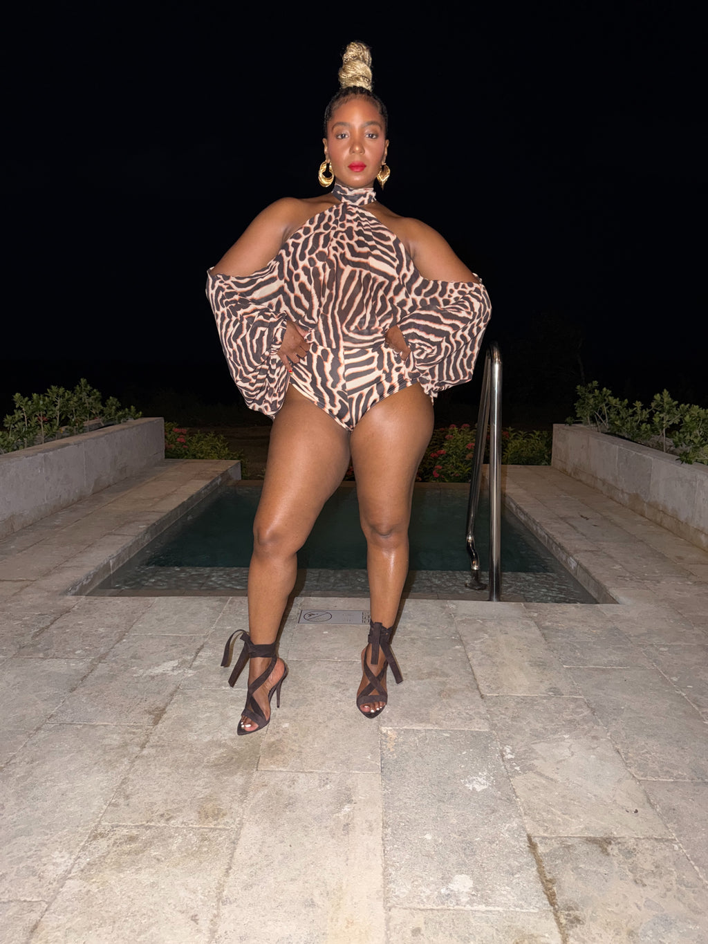 Untamed 2 piece set 8/22