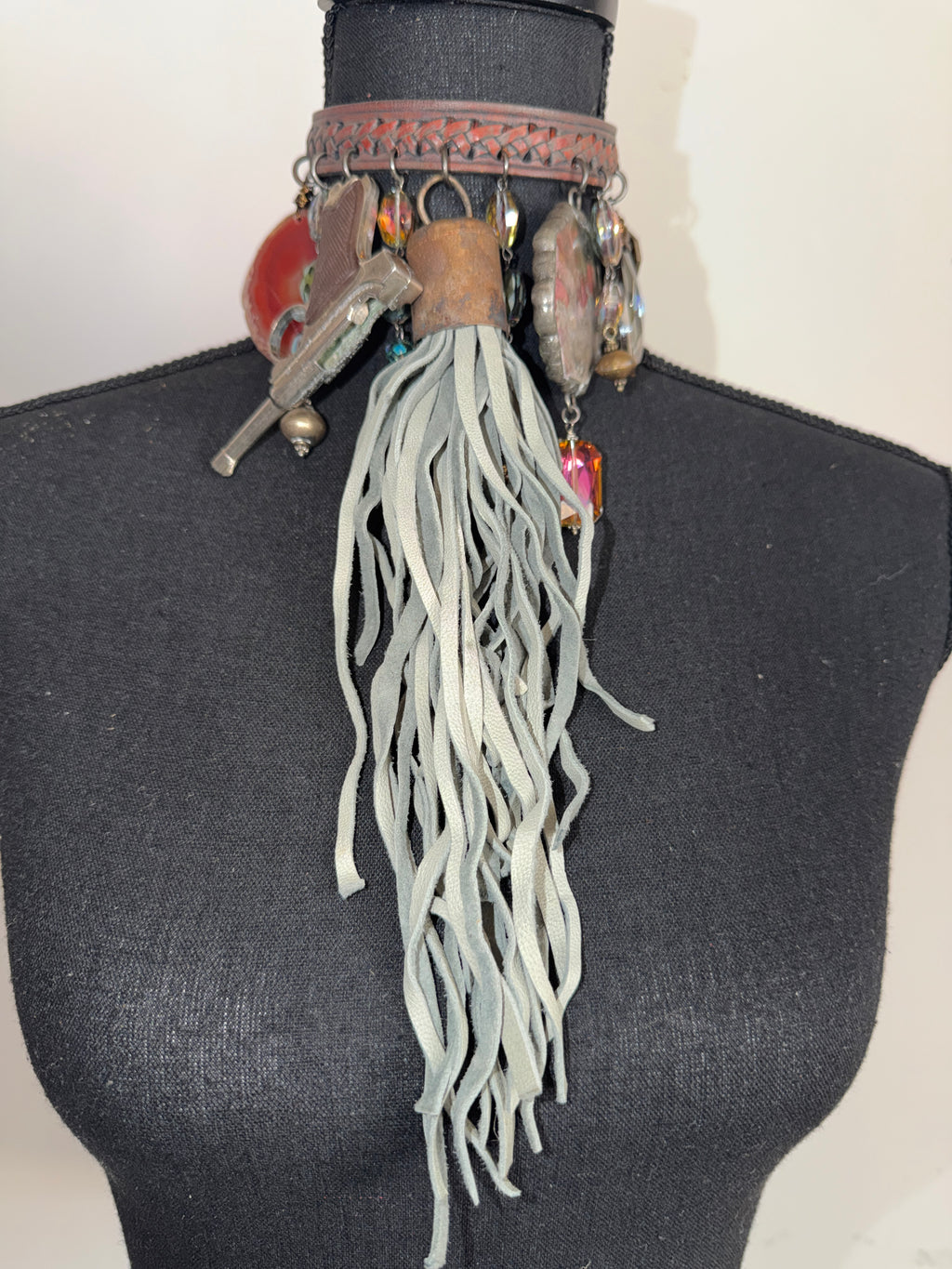 Fringe n things choker