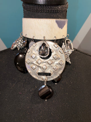 Future looking Bright choker