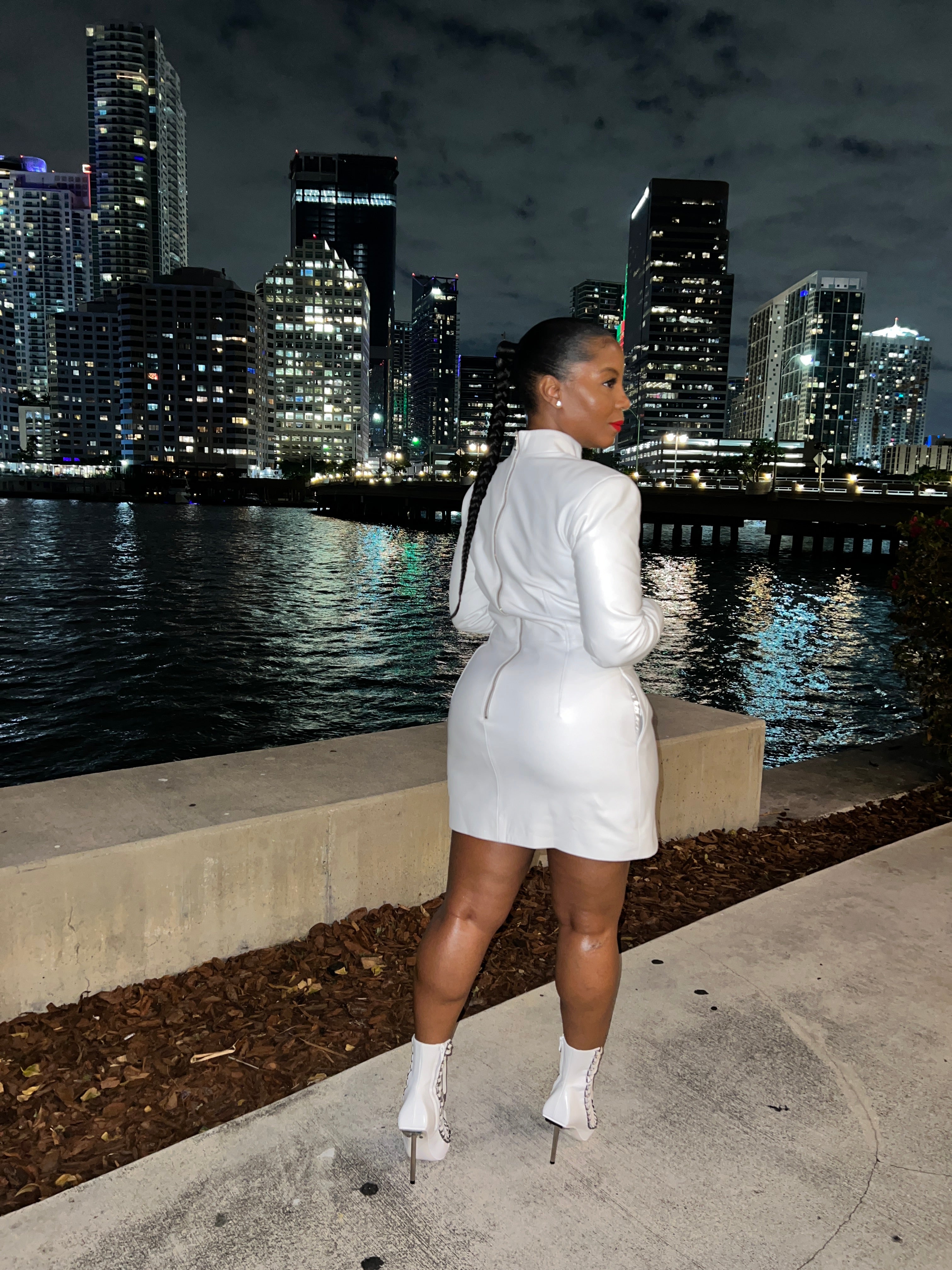 White leather mini dress w Pockets