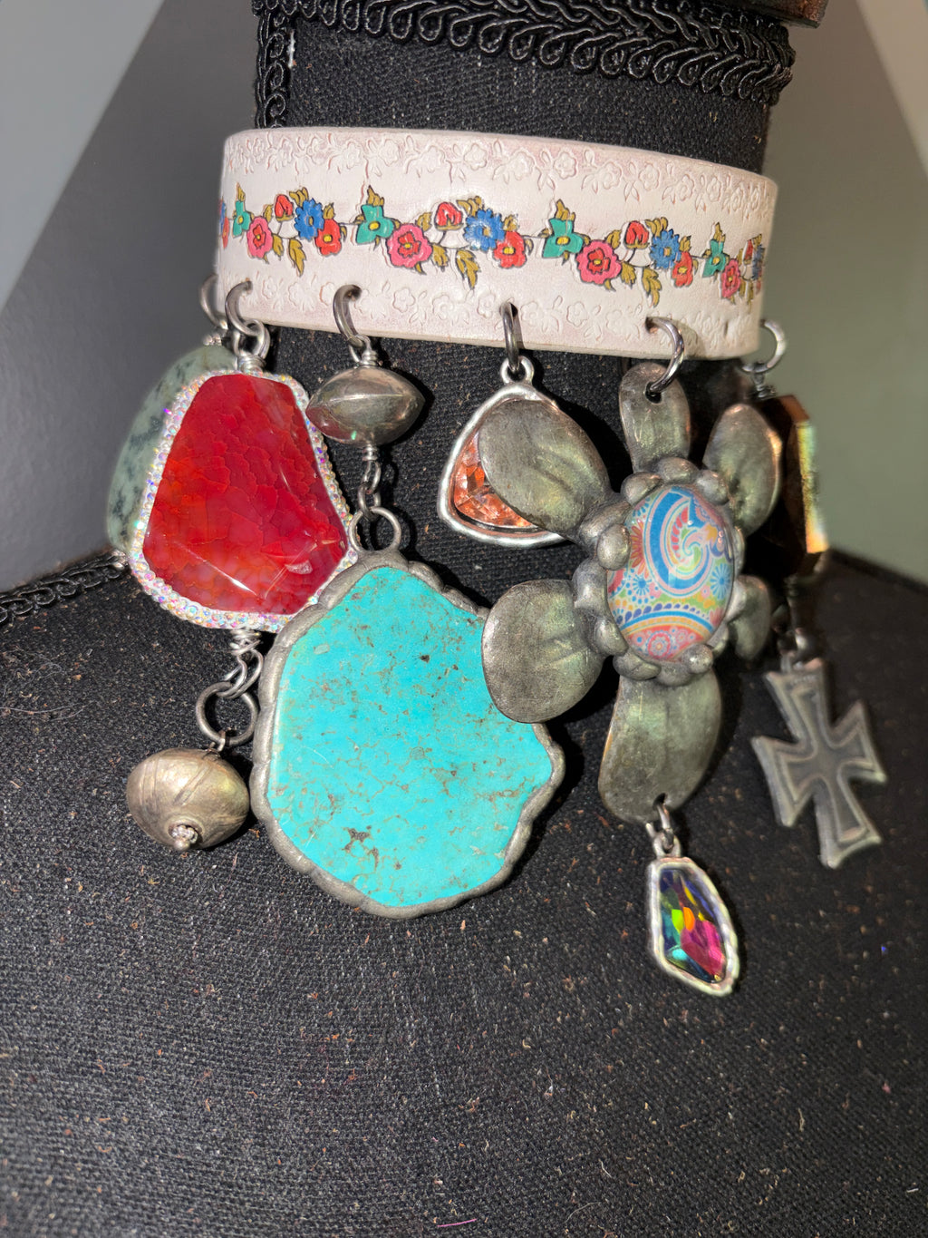 Flower Power Leather choker - The Vault by Sacha