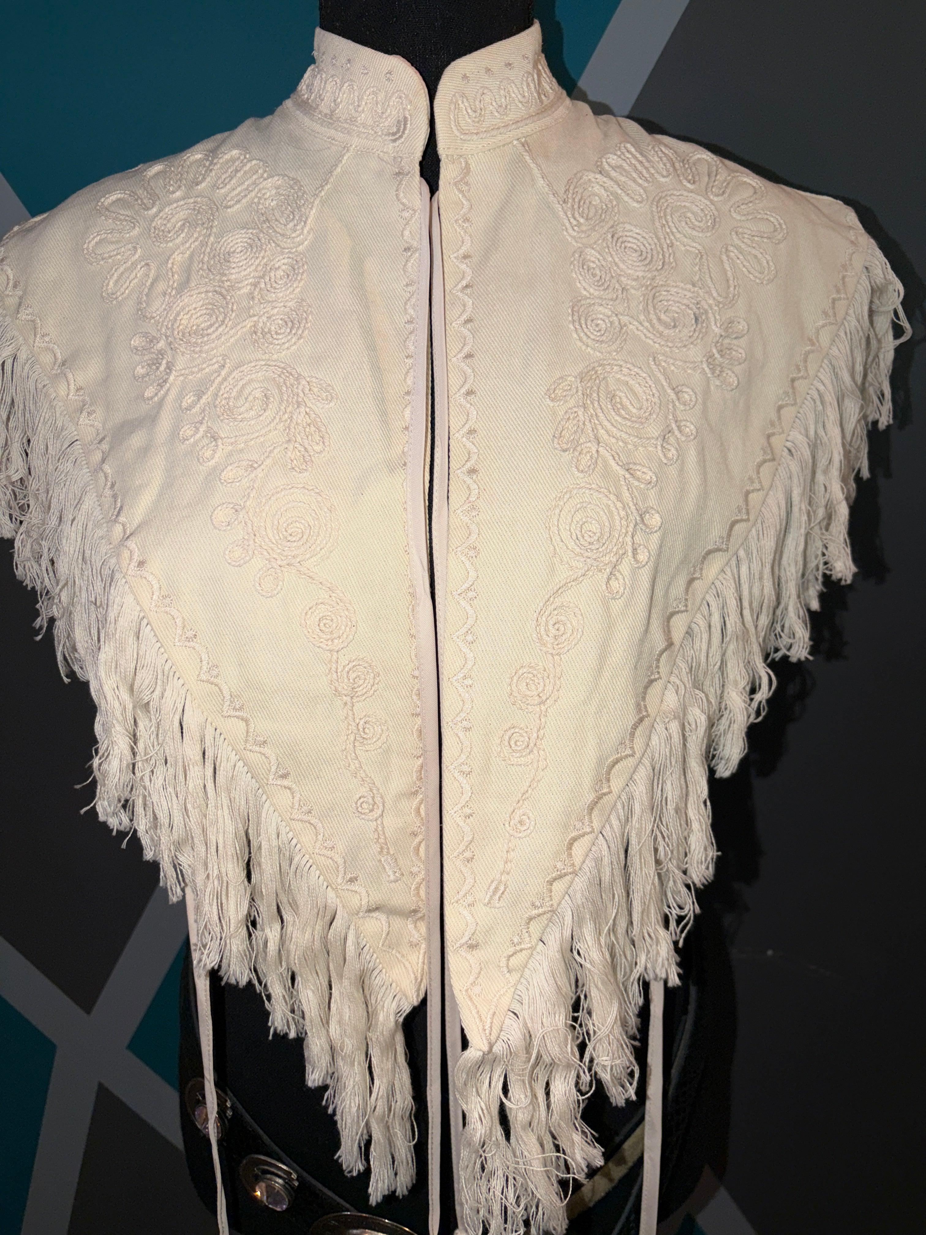 Artisan Fringe Embroidered Capelet 7/17