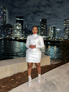 White leather mini dress w Pockets