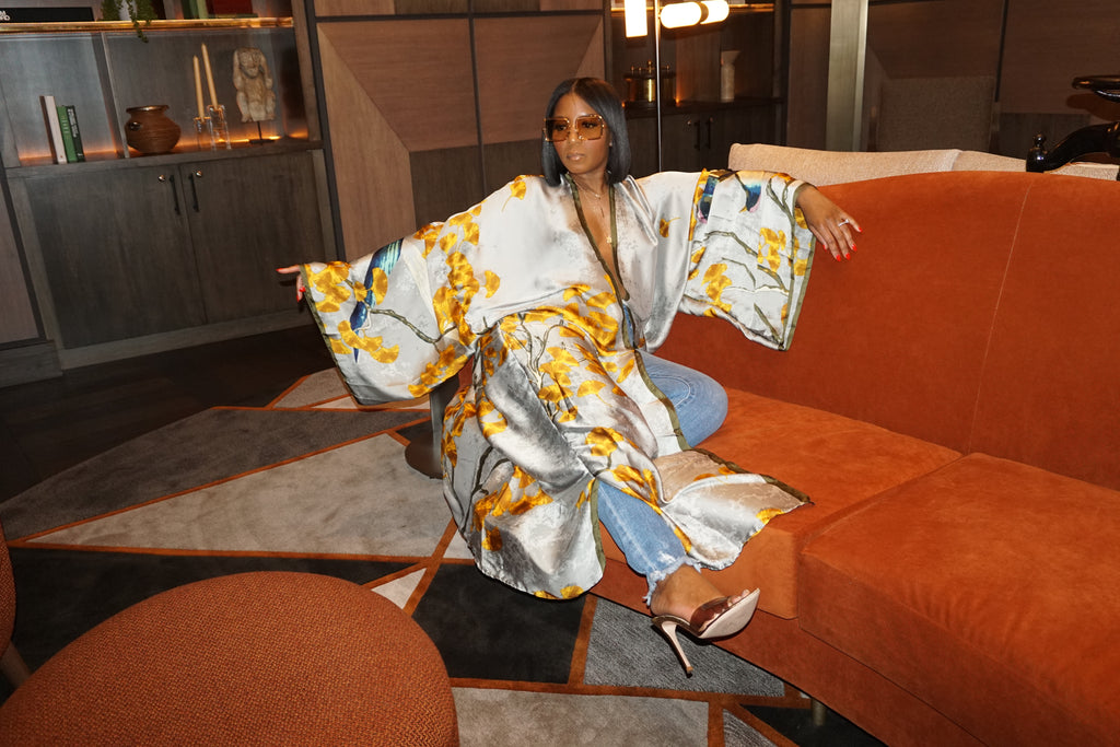 Japanese Ink-Cherry blossom kimono👘 - The Vault by Sacha