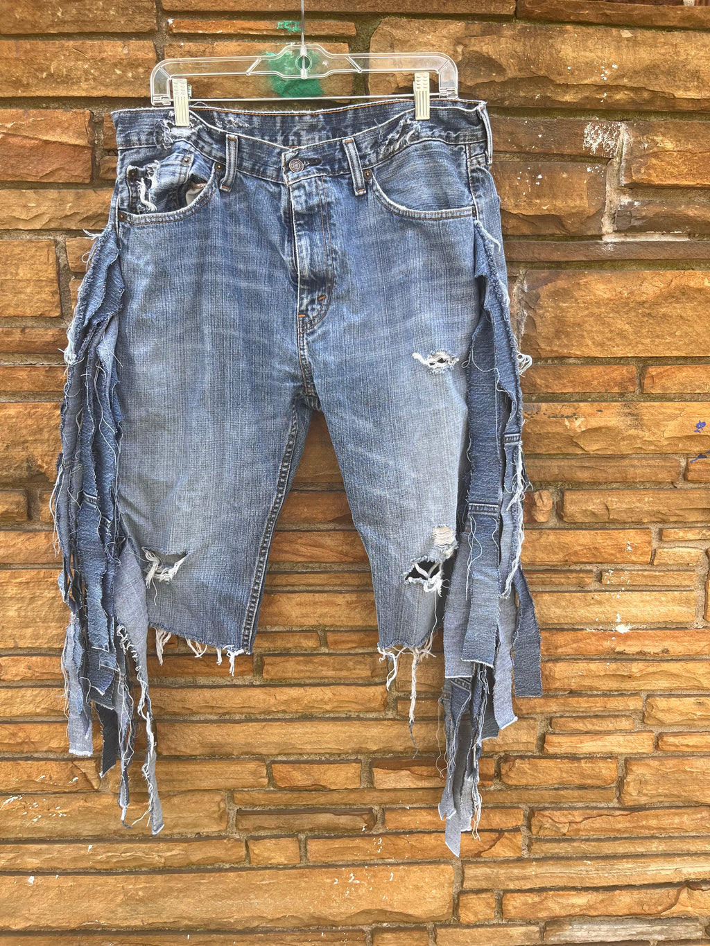 Dark blue Bermuda fringe