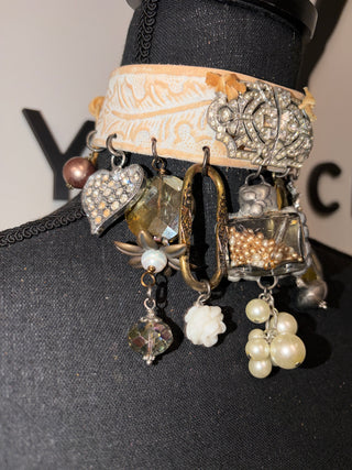 *Latoya*The Vintage Romance Handmade Leather Choker