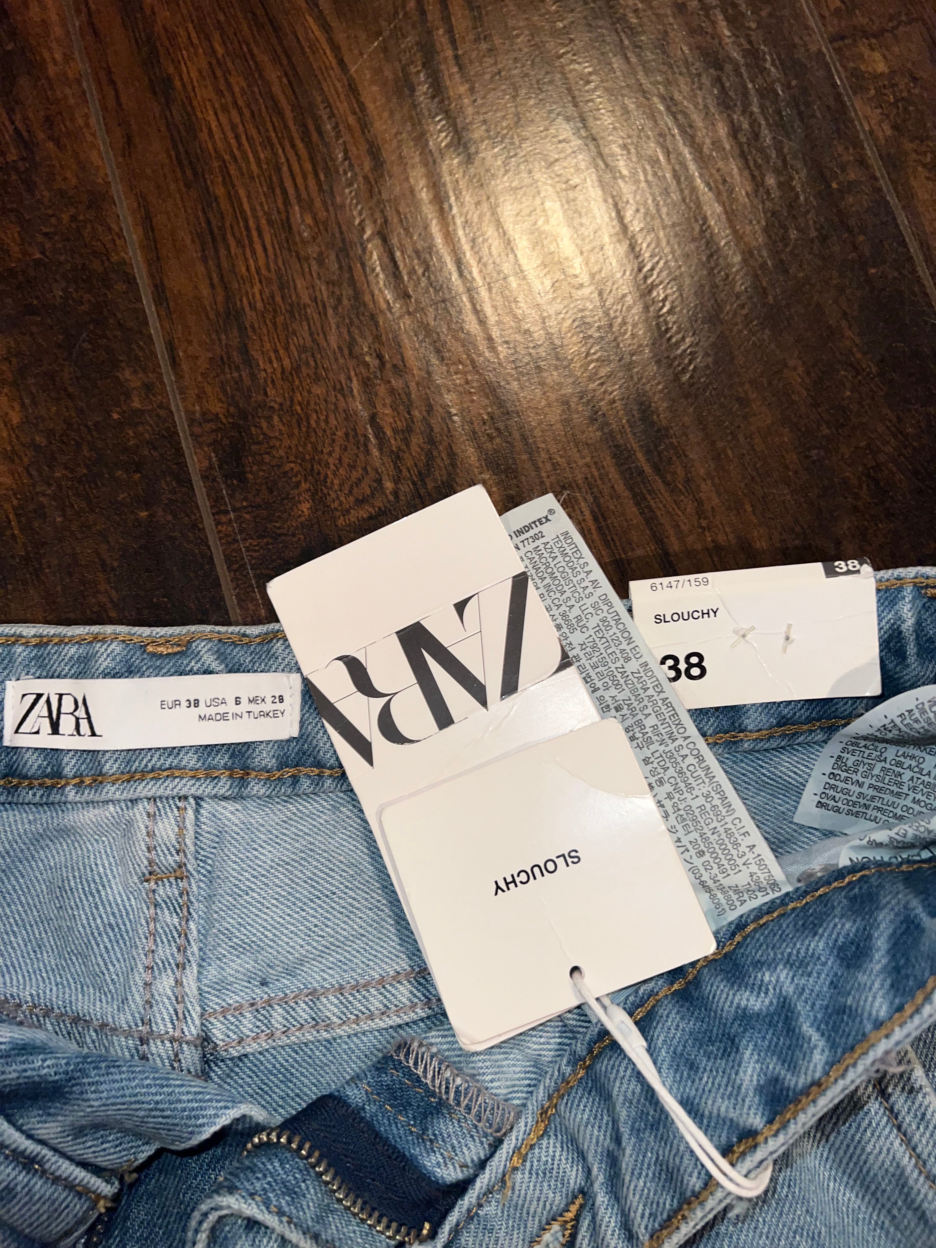 NWT Zara Slouchy Pleated Cuff Jeans | Size 38 US 6