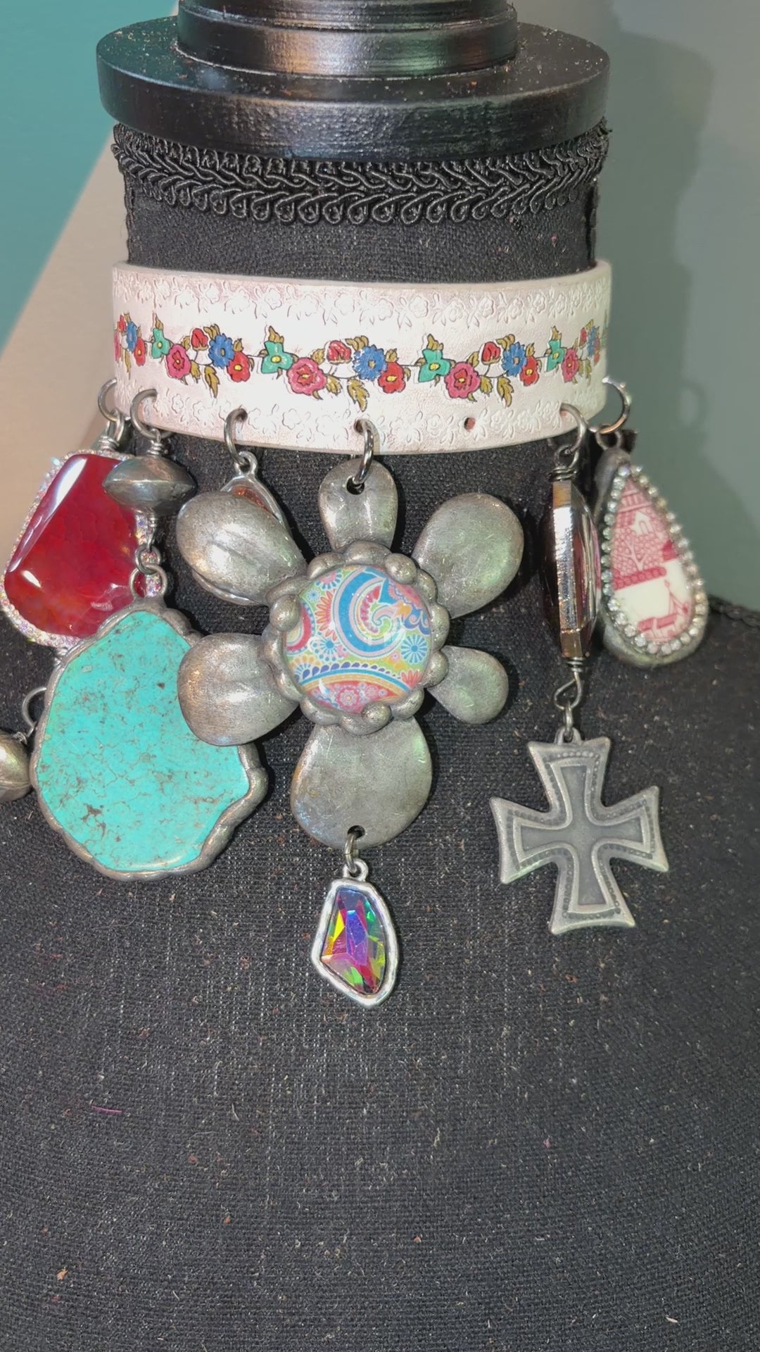 Flower Power Leather choker