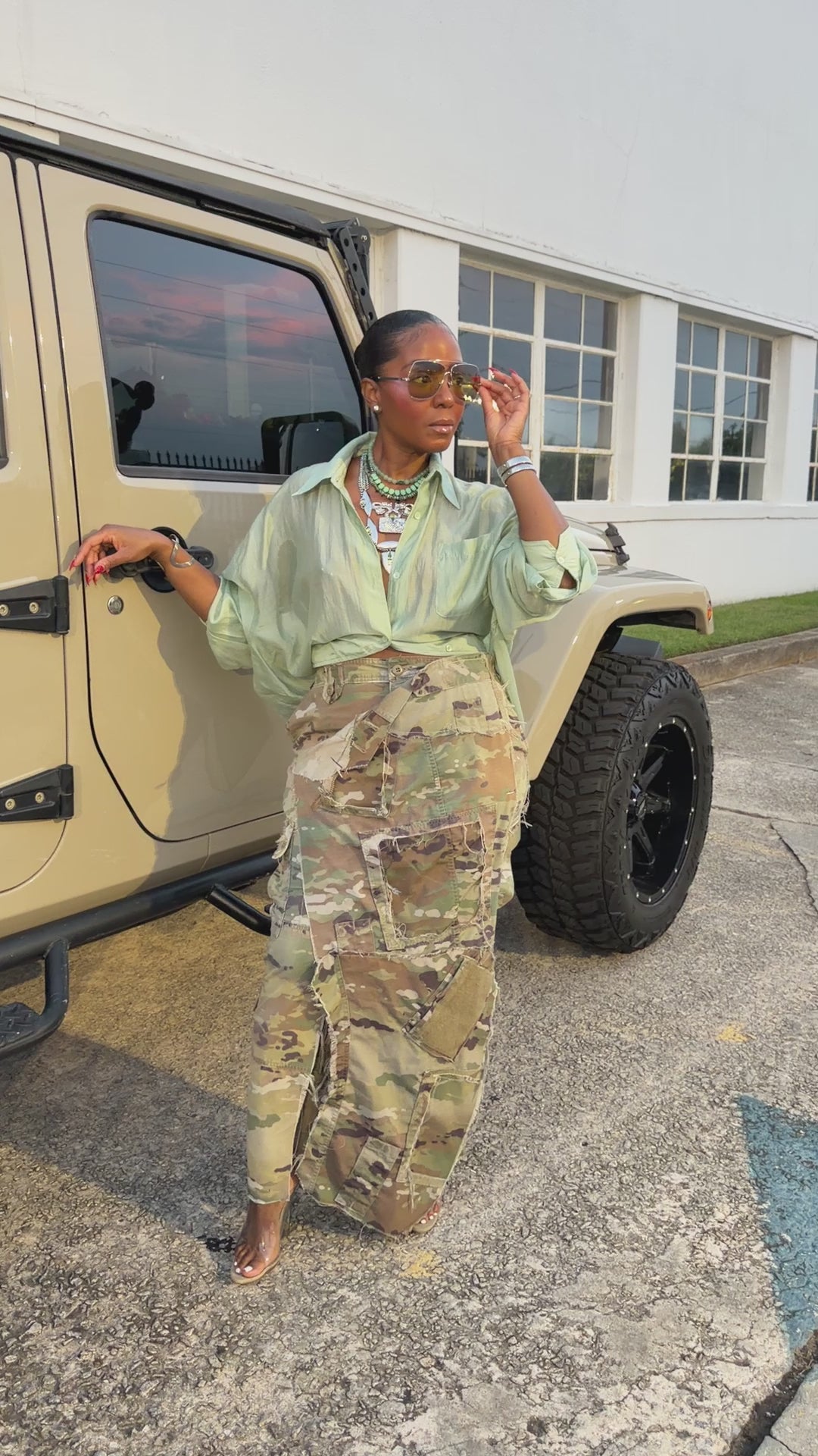 CARGOS