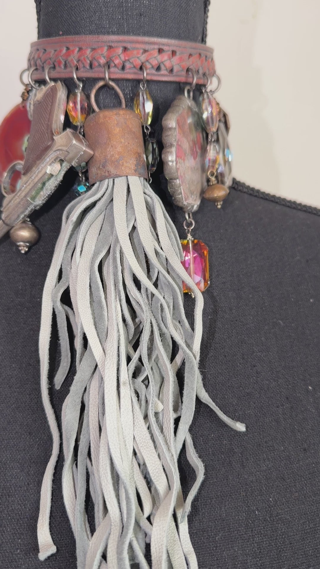 Fringe n things choker